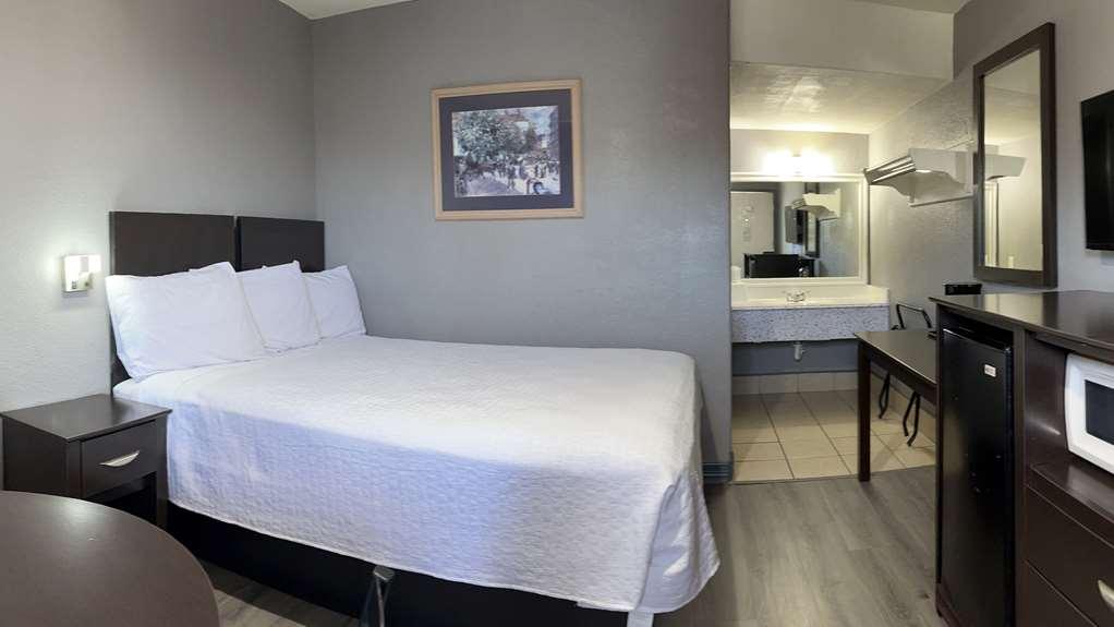 Americas Best Value Inn And Suites Groves Room photo