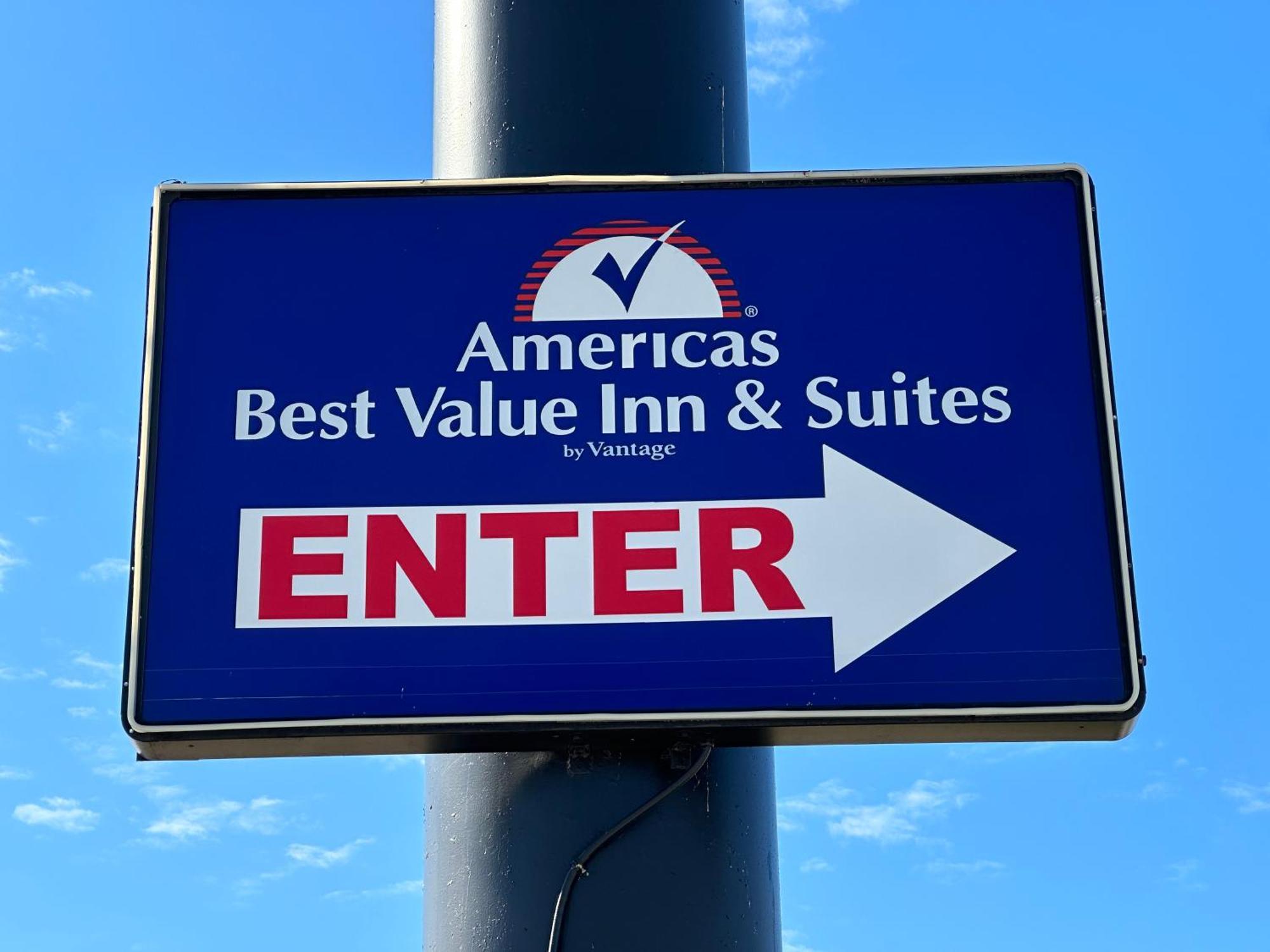 Americas Best Value Inn And Suites Groves Exterior photo